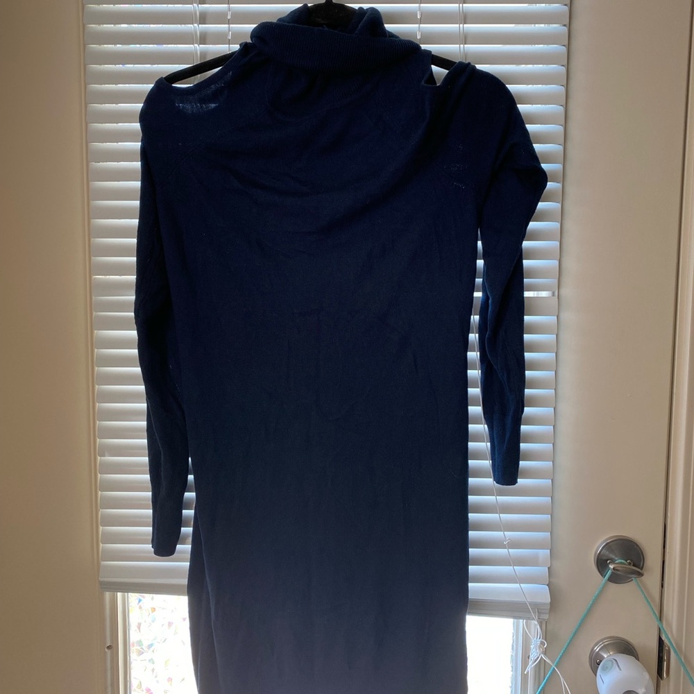Jennifer Lopez Cold shoulder sweater dress